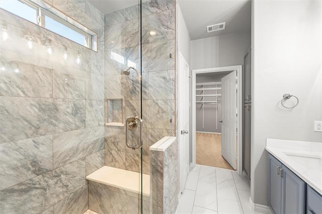 Building Photo - 500 Braewick Dr