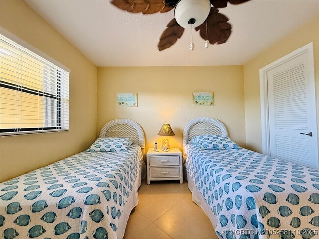 Building Photo - 7440 S Ocean Dr