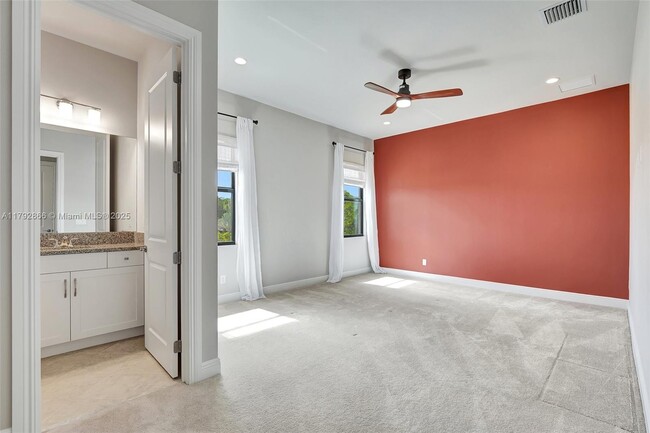 Building Photo - 17130 Magnolia Estates Dr