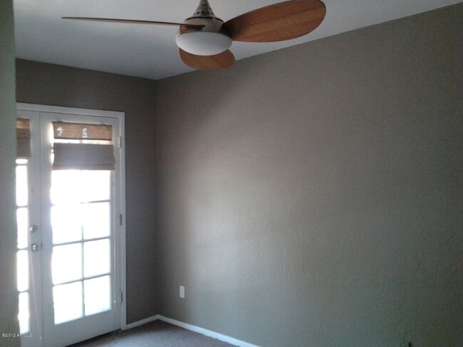 Building Photo - 1302 E Maryland Ave