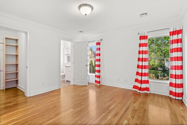 Building Photo - 348 Sound Beach Ave