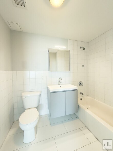 Building Photo - Bushwick Avenue / Spacious 2-Bed 1-Bath / ...