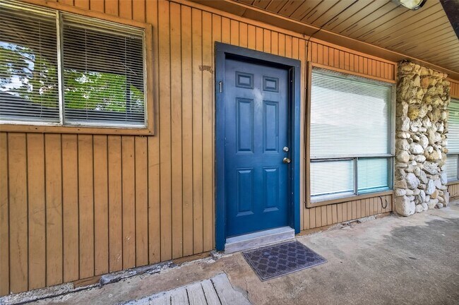Building Photo - 1529 Wirt Rd