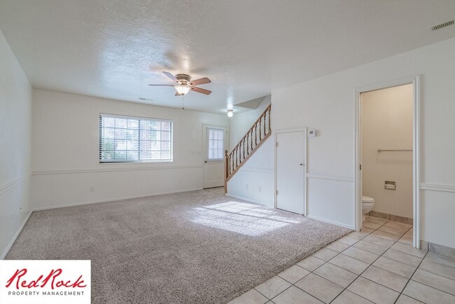 Building Photo - Charming 2 Bedroom Townhome
