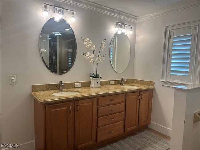 Building Photo - 5241 SW 2nd Pl