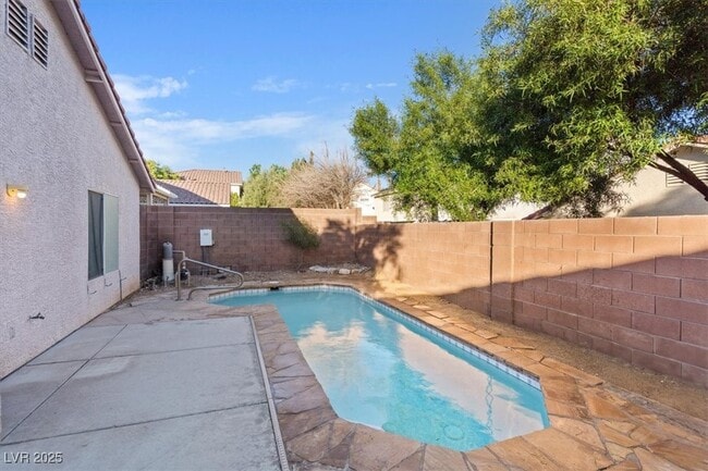 Building Photo - 9632 Marigny Ct