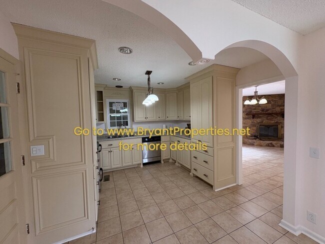 Building Photo - Single Family