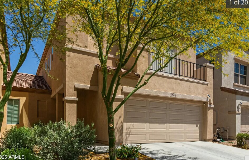 Building Photo - 1564 W Redwood Ln