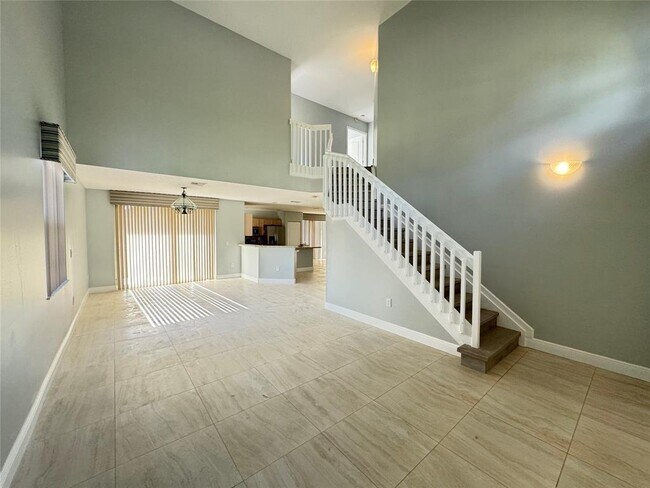 Building Photo - 390 NW 115th Way