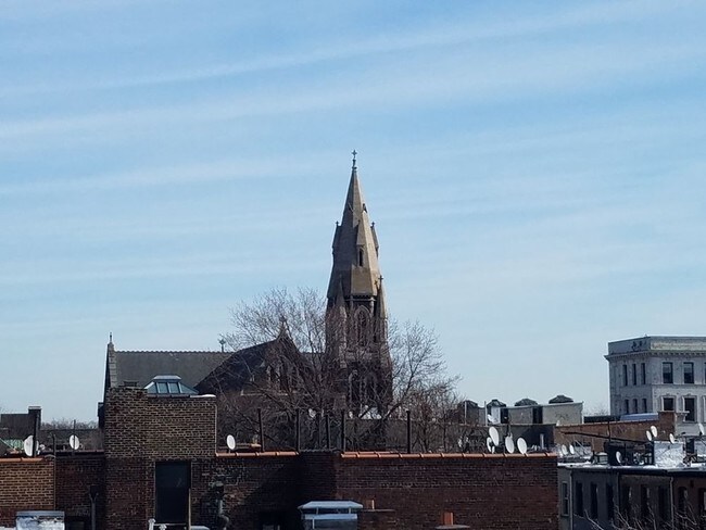 Building Photo - 202 Macon St