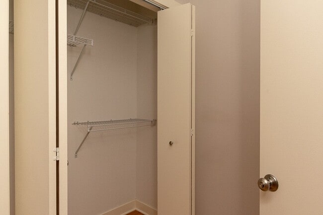 Building Photo - 2425 N Kedzie Blvd