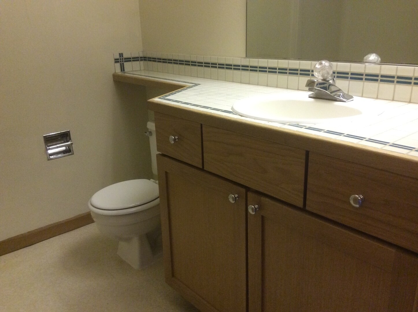 Building Photo - 4980 S Landing Dr