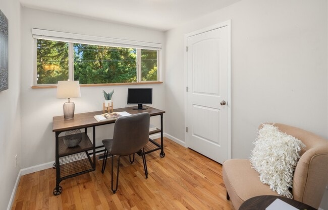 Building Photo - 12634 SE 30th St