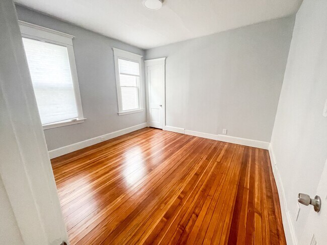 Building Photo - 236 Nicoll St