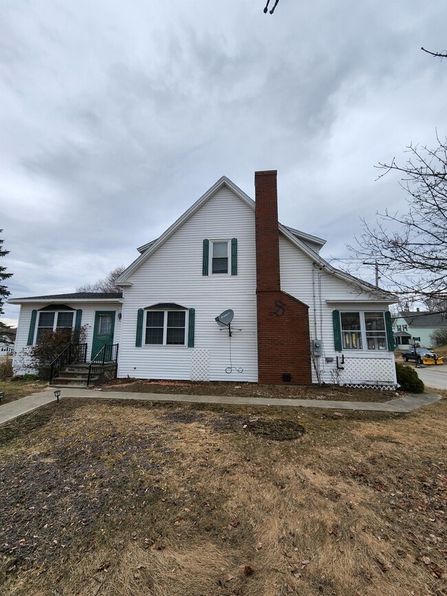 Building Photo - 344 Katahdin Ave