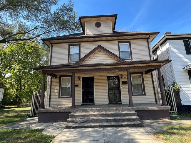 Primary Photo - MOS - 29-31 S. Ardmore Ave.