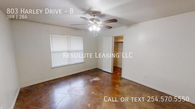 Building Photo - 803 Harley Dr