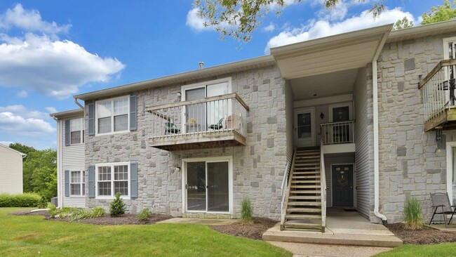 Building Photo - 38 Juniper Ct