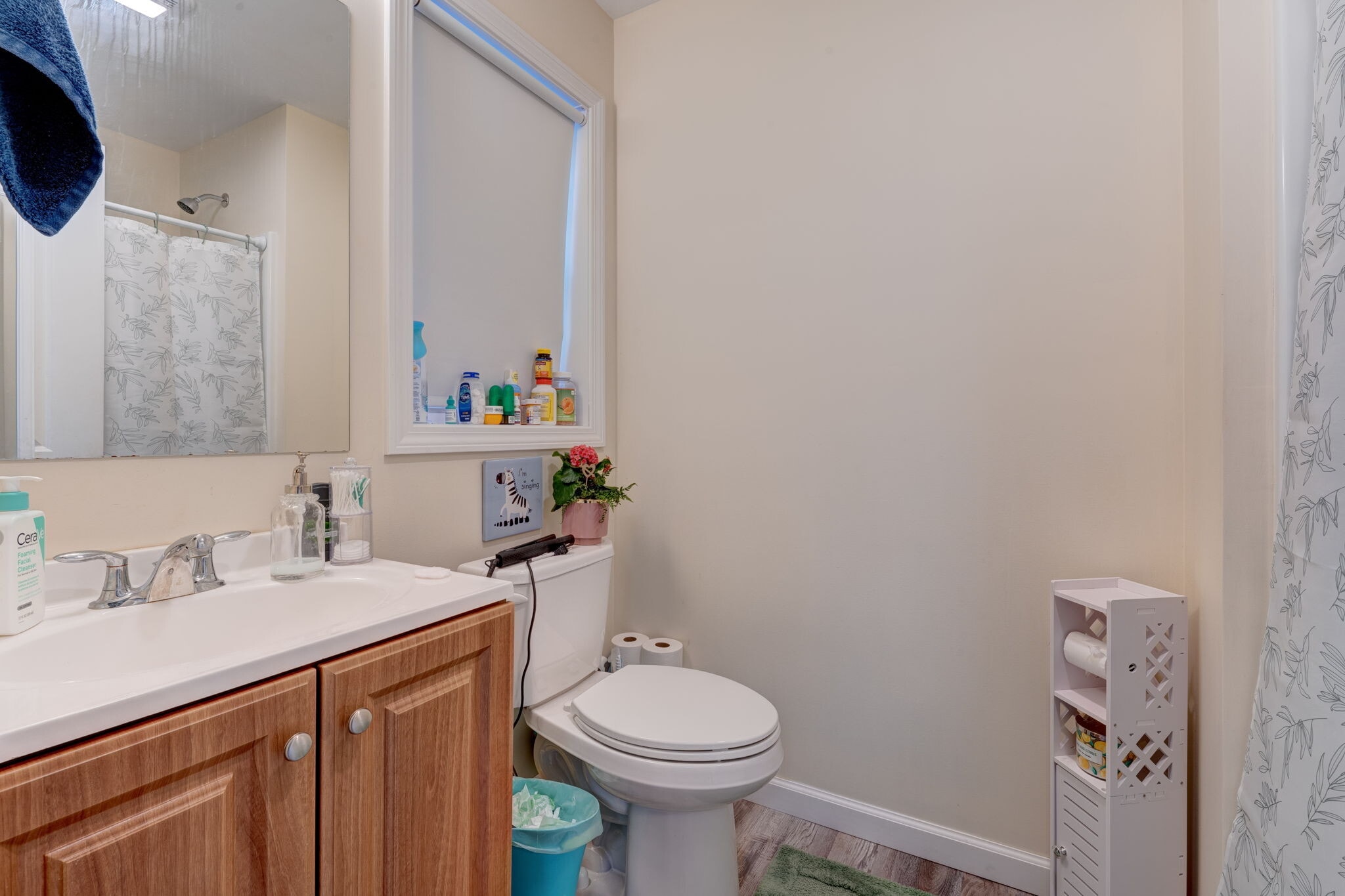 Building Photo - 15 Hillyndale Rd