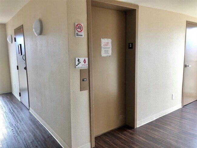 Building Photo - 11450 Audelia Rd