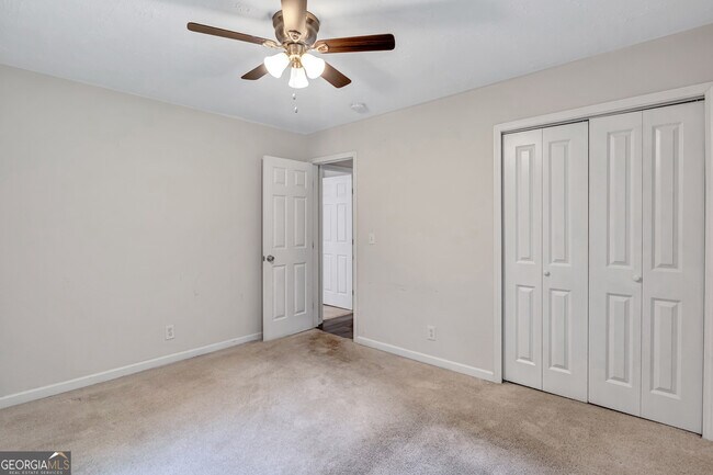 Building Photo - 5772 Lilburn Stone Mountain Rd