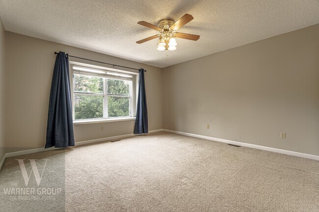 Building Photo - 953 Dancing Horse Dr