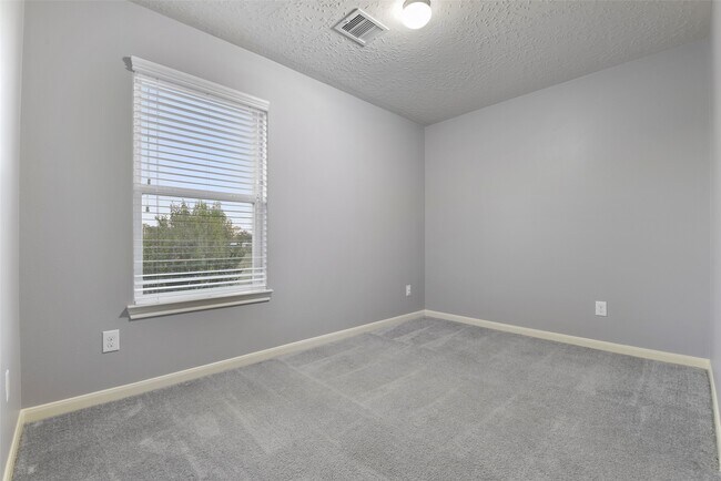 Building Photo - 1812 Don Alejandro
