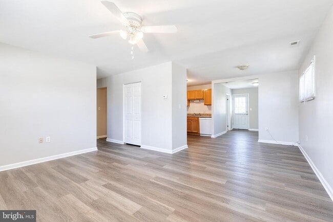 Building Photo - 142 Alview Terrace