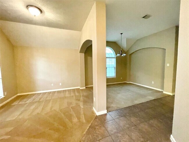 Building Photo - 6014 Conroy Pointe Ln