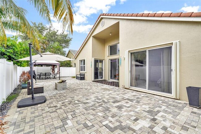Building Photo - 6386 NW 78th Pl