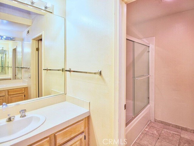 Building Photo - 968 C. Amable