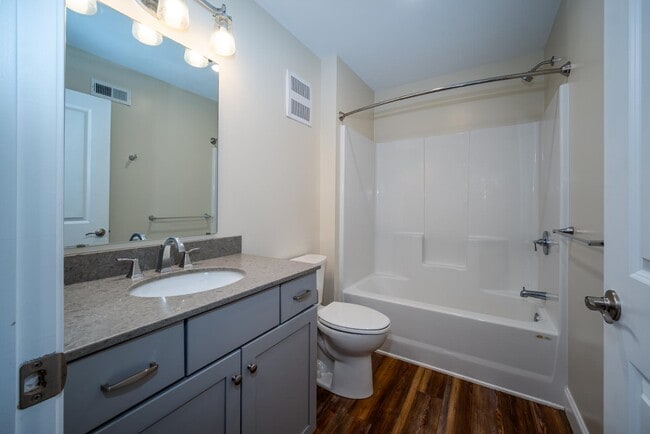 Building Photo - 41 Mary Helen Pl