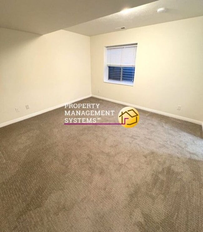 Building Photo - 5 Bedroom Home in Draper!