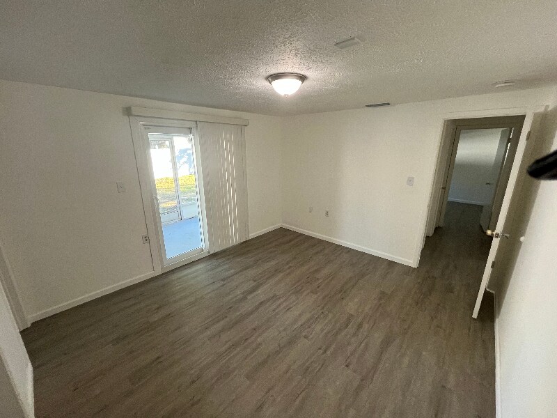 Building Photo - 4312 Mesa Dr