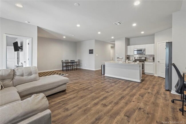 Building Photo - 3764 Red Tailed Hawk Dr