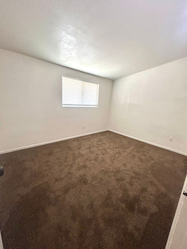 Building Photo - 5834 Ocotillo Ave