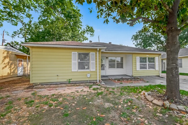Building Photo - 6741 Feldspar St