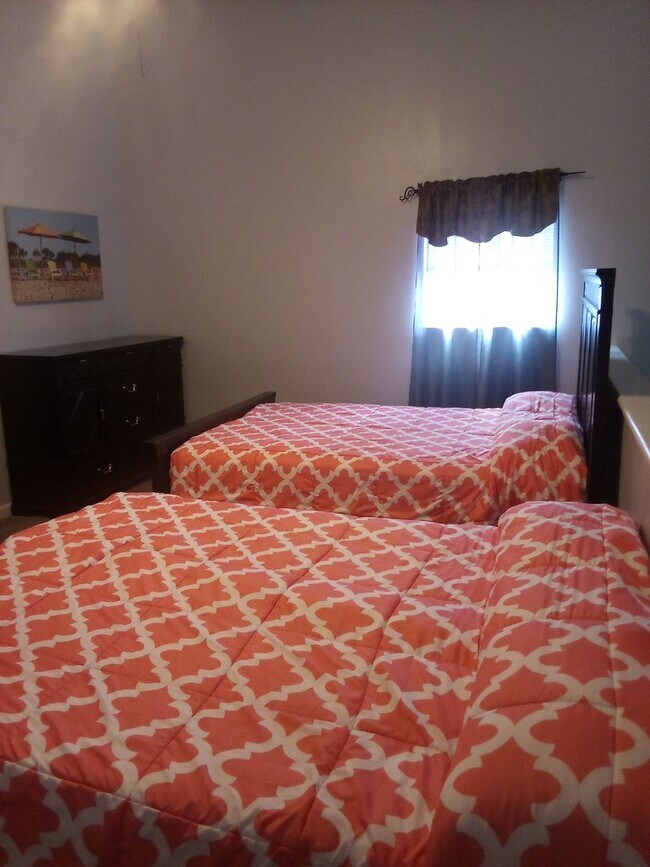 Building Photo - Golf Colony VII Unit 20 J