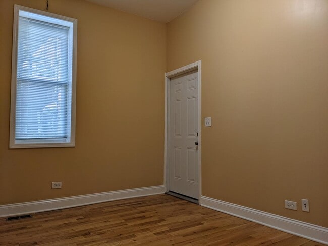 Building Photo - 712 S Aberdeen St