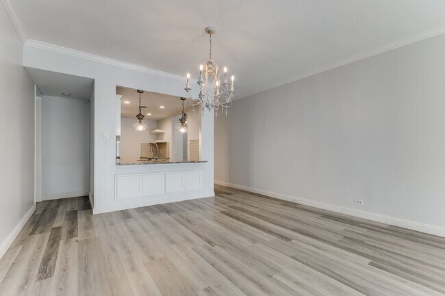 Building Photo - RENOVATED 3-BEDROOM CONDO AT CHATEAU DIJON