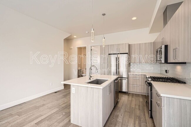 Building Photo - 3044 Wilson Ct