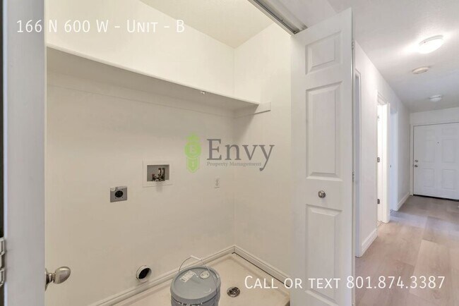 Building Photo - 166 N 600 W