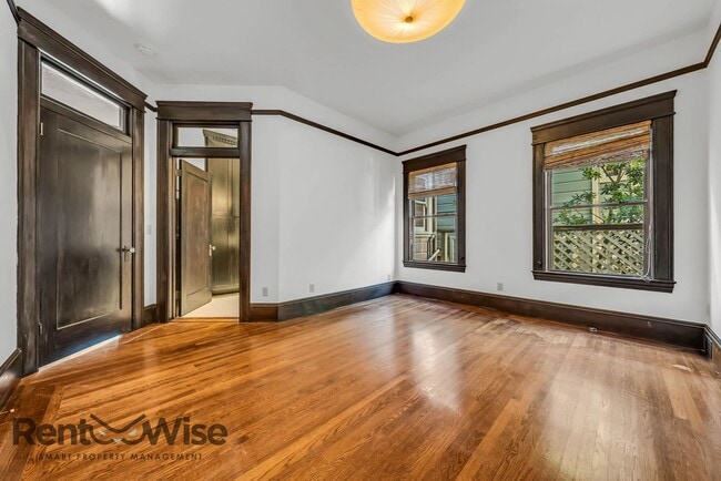 Building Photo - 1167 Green St