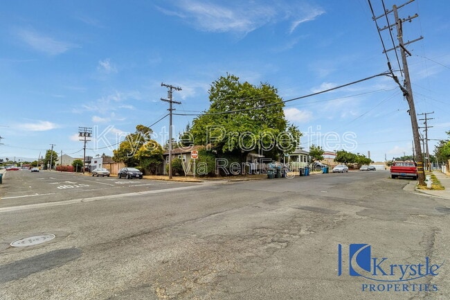 Building Photo - 126 Contra Costa St