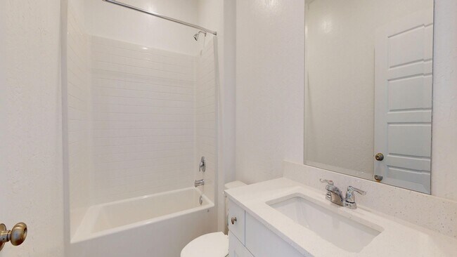 Building Photo - 3231 Carambola Ave