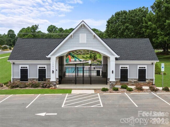 Building Photo - 3174 Laurel Brk Dr