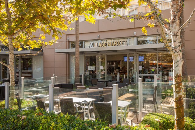 Building Photo - 5047 Scholarship