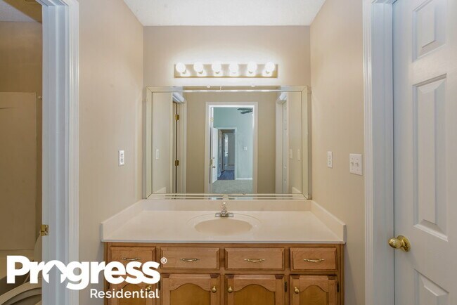 Building Photo - 7908 Milestone Dr