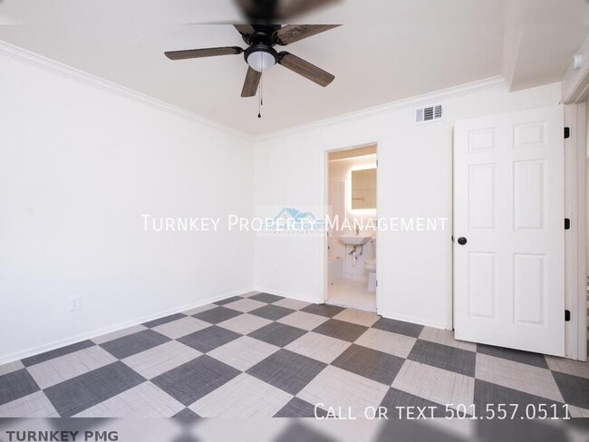 Building Photo - Great new Apartment in MacArthur Park Area...