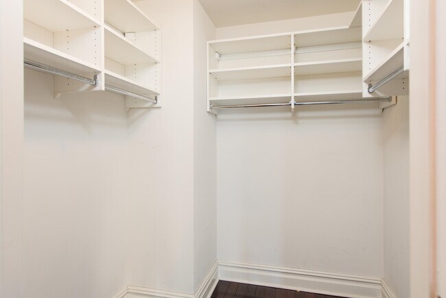 Building Photo - 23 Eton Row